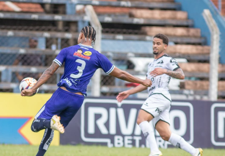 imagem da materia: CAV vira para cima do Monte Azul com gol nos acréscimos