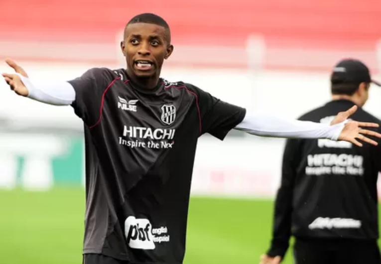 imagem da materia: Ponte acerta retorno de Jonathan Cafú para 2026