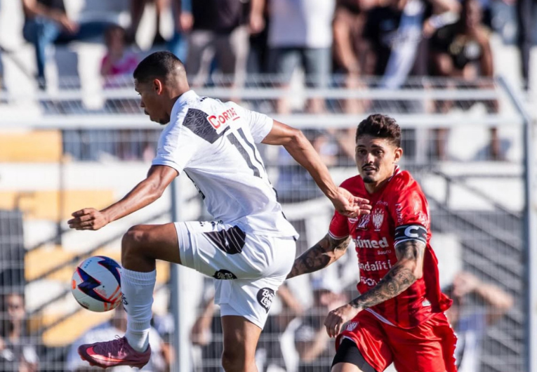 imagem da materia: Após dois jogos com a Ponte, atacante deixa o clube