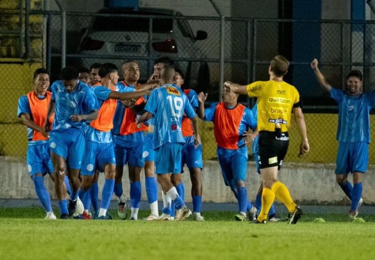 imagem da materia: Claudinho prega cautela e metas graduais na Copinha