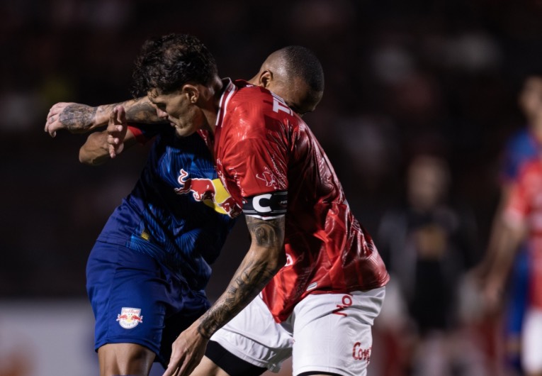 imagem da materia: Palavra dada e liderança marcam retorno de Carlinhos