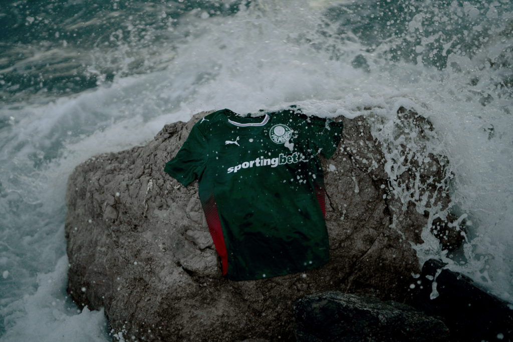 Palmeiras lança os novos uniformes para 2026