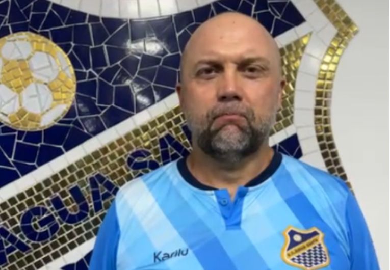 imagem da materia: Ademir Fesan elogia atuação do Água Santa