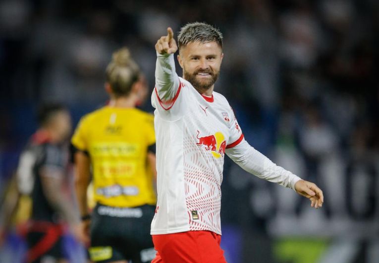 imagem da materia: Sasha comemora bom início de temporada do Bragantino