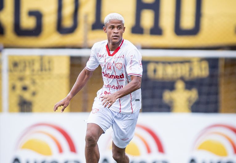 imagem da materia: Noroeste supera início complicado e busca primeira