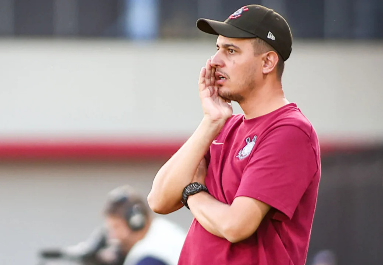 imagem da materia: Corinthians quer “chocar o mundo”, diz Piccinato