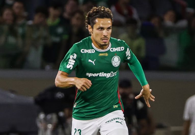 imagem da materia: Palmeiras encaminha saída de Raphael Veiga