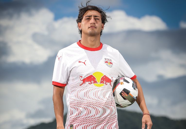 imagem da materia: Bragantino anuncia a contratação do atacante José Herrera