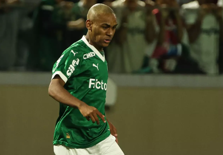 imagem da materia: Eduardo Conceição brilha, Palmeiras goleia e encaminha classificação