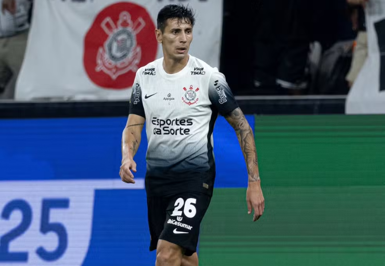 imagem da materia: Corinthians trava negociação e congela renovação de Angileri