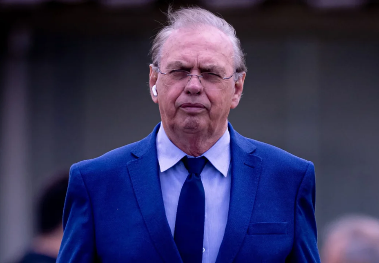 imagem da materia: Corinthians antecipa pagamento e busca suspender transfer ban