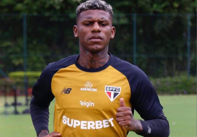 imagem da materia: Arboleda se reapresenta ao São Paulo com dois dias de atraso
