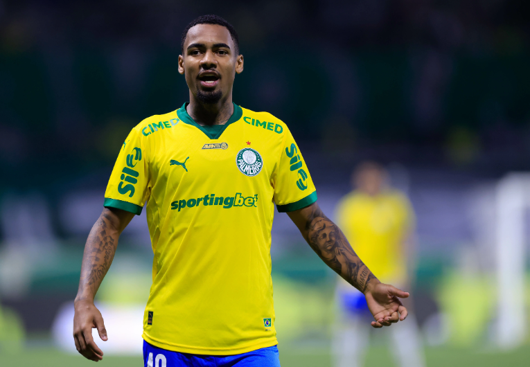 imagem da materia: Palmeiras recusa ofertas milionárias por Allan