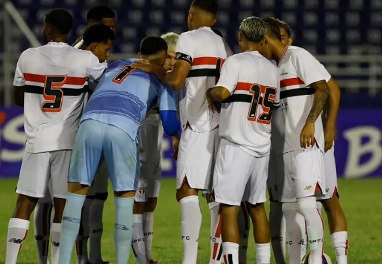 imagem da materia: São Paulo vence Portuguesa e se garante na próxima fase da Copinha