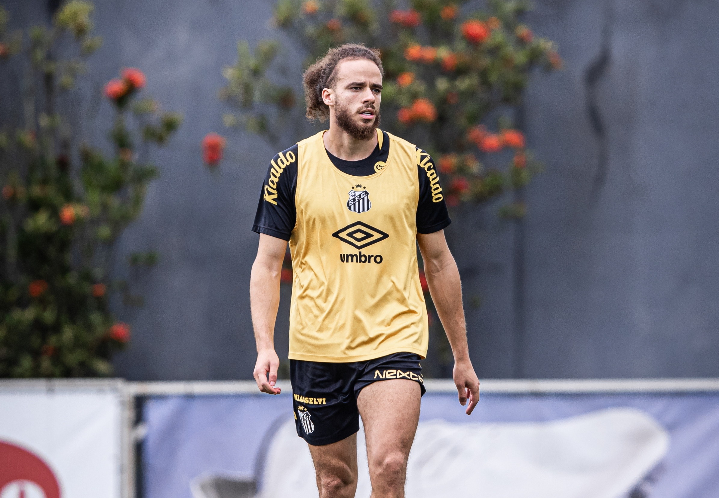 imagem da materia: Santos libera Brahimi e facilita saída