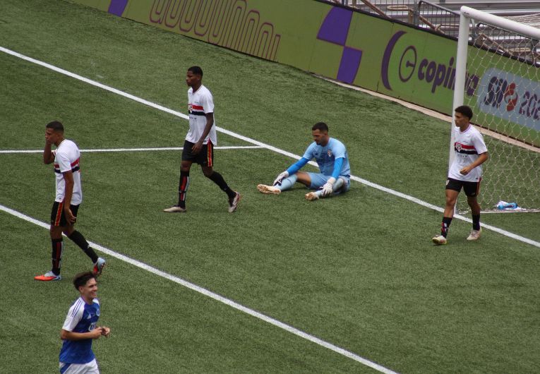 imagem da materia: Goleiro do São Paulo dá azar e Cruzeiro é campeão da Copinha
