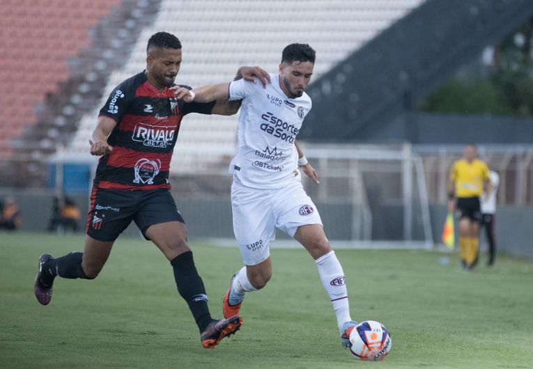 imagem da materia: Ituano e Ferroviária empatam em jogo com pênalti perdido