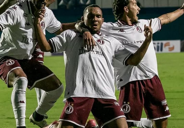 imagem da materia: Juventus aproveita chance e bate São José fora de casa