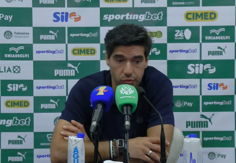 imagem da materia: Abel exalta eficácia do Palmeiras e maturidade em vitória no clássico