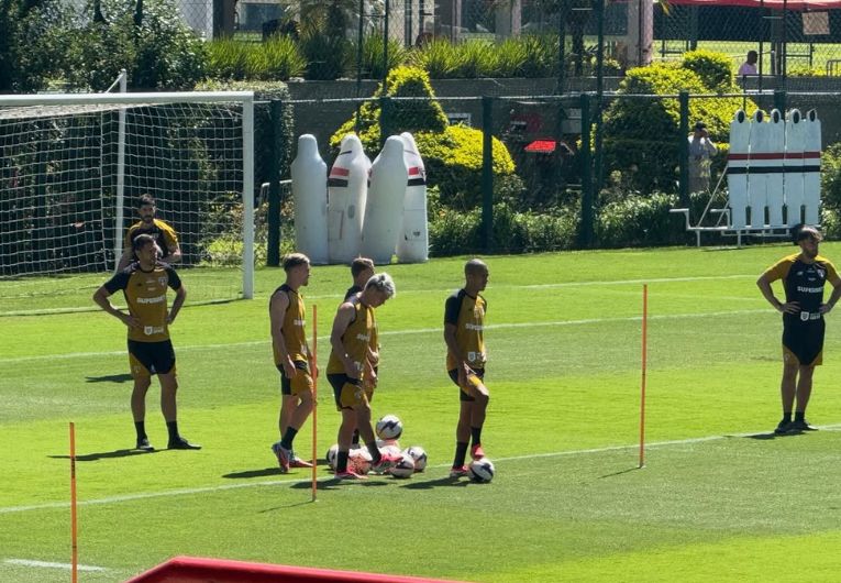 imagem da materia: São Paulo tem baixas para a última rodada do Paulistão