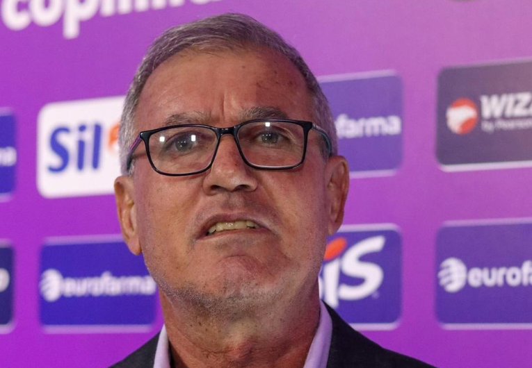 imagem da materia: Presidente do América reforça compromisso com reconstrução