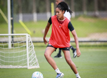Gi Fernandes, do Corinthians, é cortada da Seleção por lesão