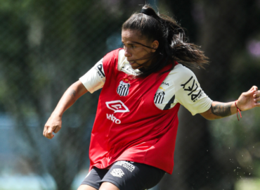Time feminino do Santos inicia pré-temporada em Guararema
