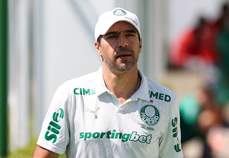 imagem da materia: Palmeiras deve repetir escalação no Choque-Rei