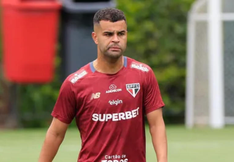 imagem da materia: São Paulo tenta negociar Alisson após perda de espaço e negociação frustrada