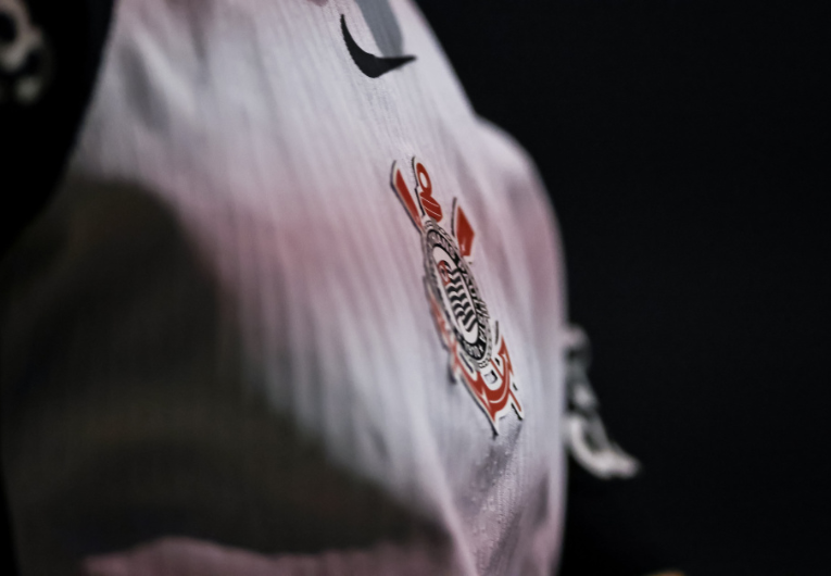 imagem da materia: Corinthians demite gerente após investigação sobre irregularidades em materiais esportivos