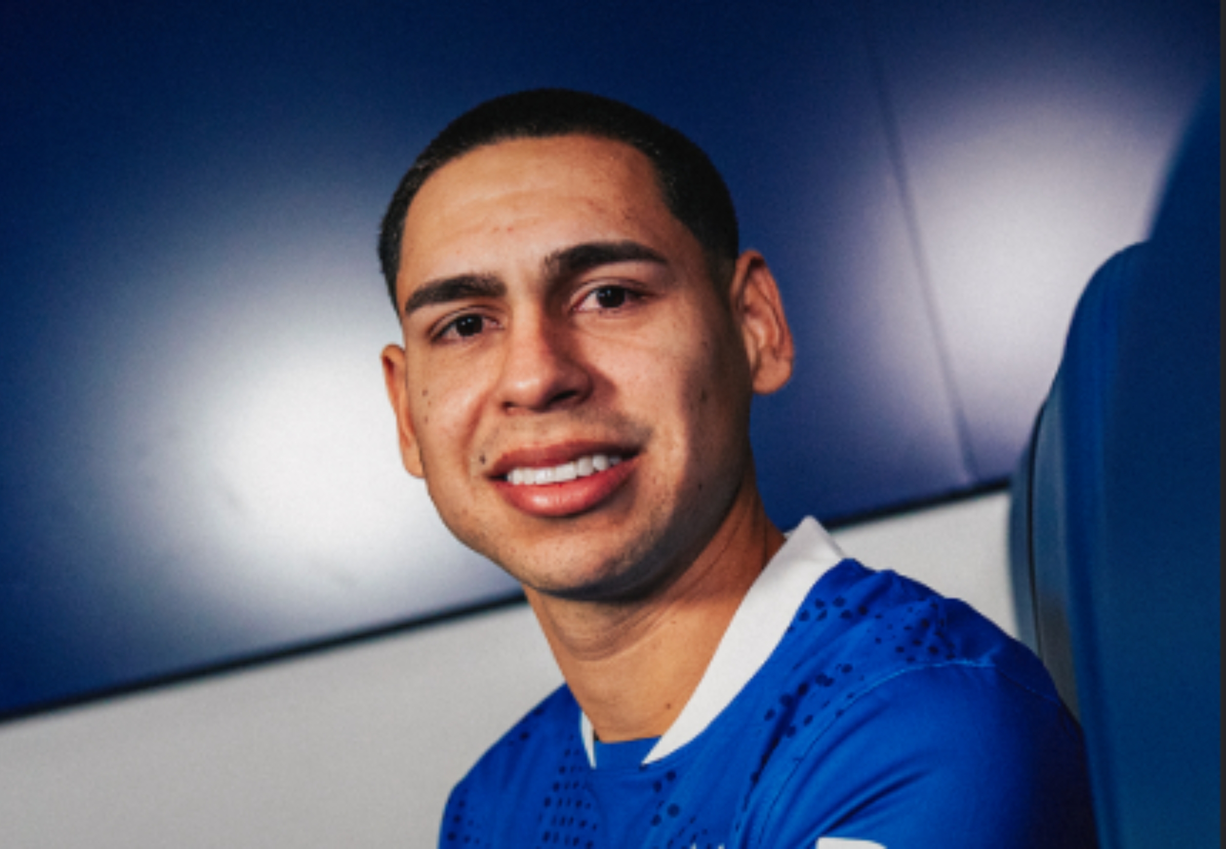 imagem da materia: Santos empresta Gustavo Caballero ao Portsmouth