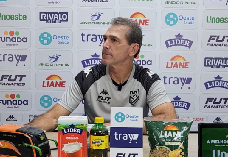 imagem da materia: Luciano Dias lamenta derrota em casa e explica dificuldades