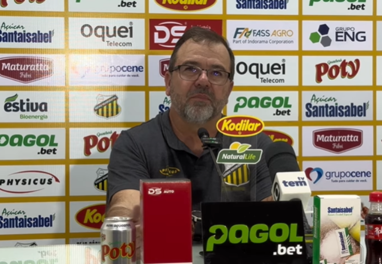 imagem da materia: Enderson lamenta derrota do Novorizontino na estreia