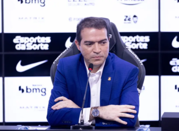 Corinthians fecha janela com economia e reformulação