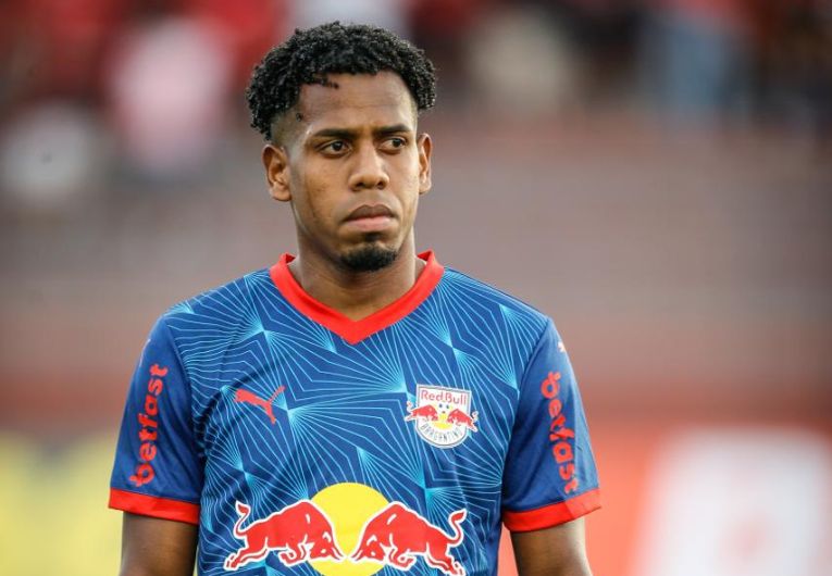 imagem da materia: Hurtado, do Bragantino, é convocado pelo Equador