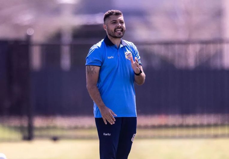 imagem da materia: Técnico do Água Santa valoriza campanha na Dallas Cup