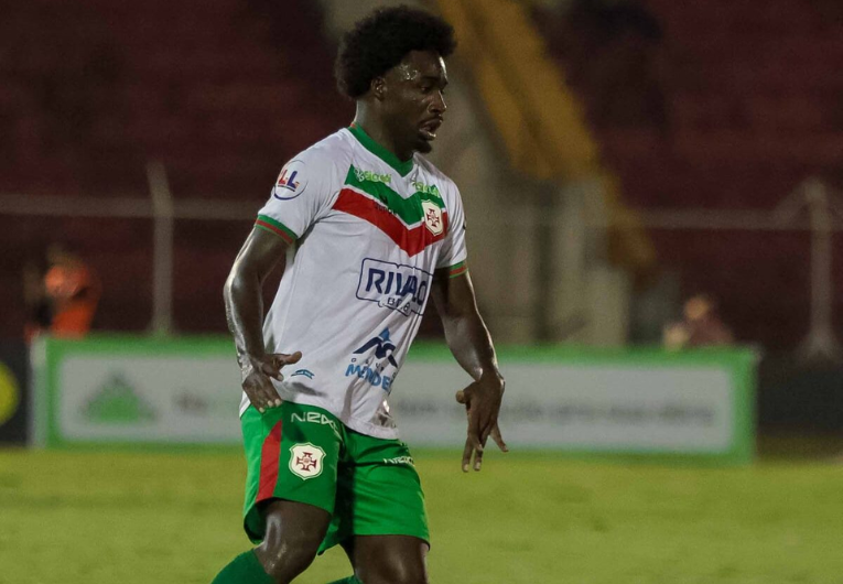 imagem da materia: Tico valoriza gol e aposta em reação da Briosa: “Estamos fechados”