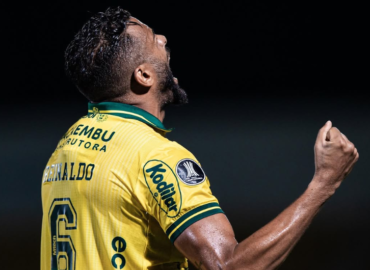 Reinaldo volta a fazer história em estreia do Mirassol na Libertadores