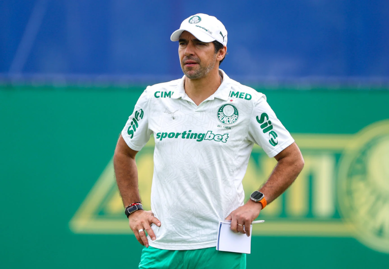 imagem da materia: Palmeiras deve ter mudanças no ataque para enfrentar o Corinthians