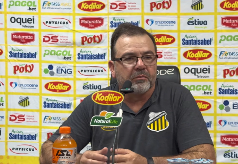 imagem da materia: Enderson critica arbitragem e lamenta revés do Novorizontino