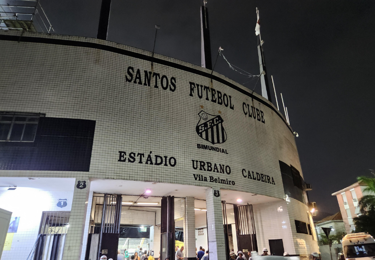 Onde assistir ao jogo Santos x Vitória