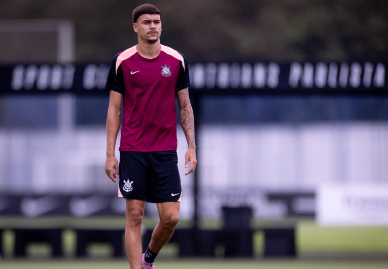 imagem da materia: Tchoca passará por cirurgia e só volta ao Corinthians após a Copa