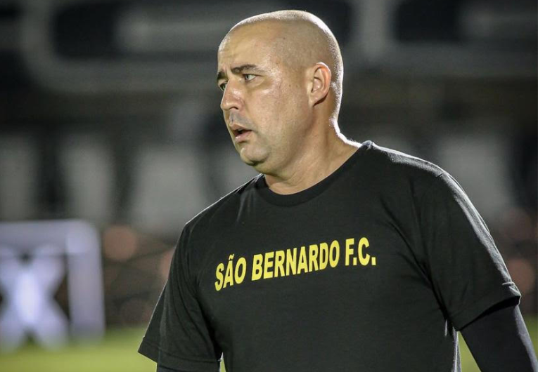 imagem da materia: Catalá destaca momento especial do São Bernardo na Série B