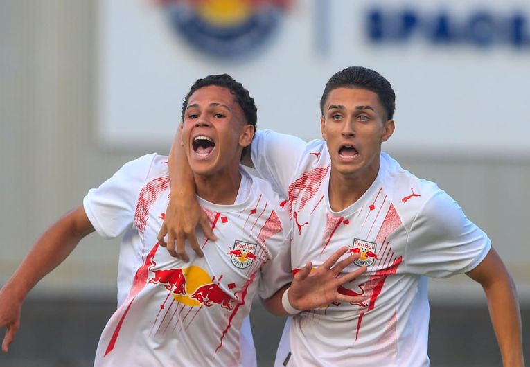 imagem da materia: Bragantino Sub-20 vence e entra no G8 do Brasileiro