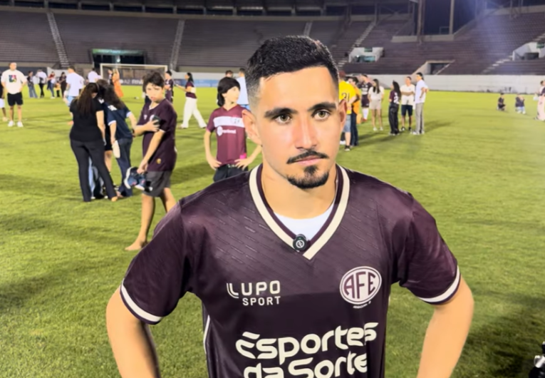 imagem da materia: Vitor Barreto exalta união da Ferroviária após confirmar acesso à Série A1