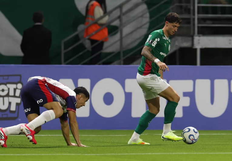 imagem da materia: Palmeiras joga mal e perde para o Cerro Porteño na Libertadores