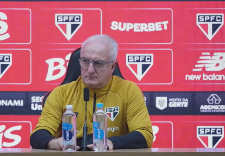 imagem da materia: Dorival lamenta empate e vê São Paulo “se protegendo demais”