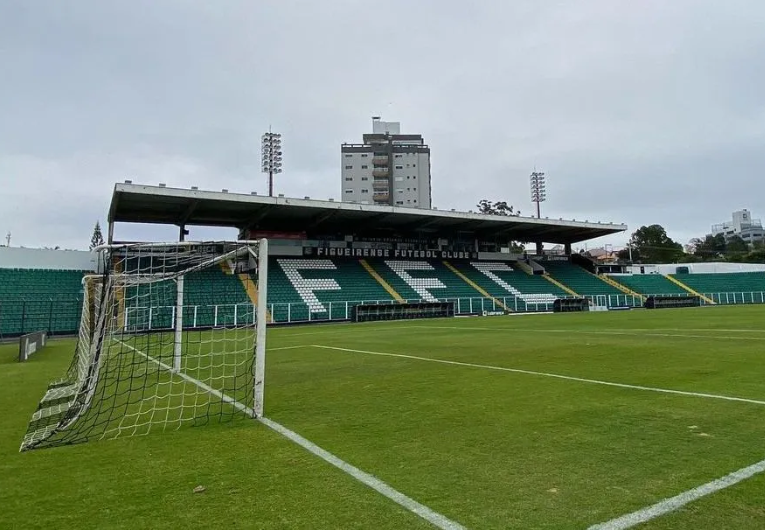 Onde assistir Figueirense x Guarani