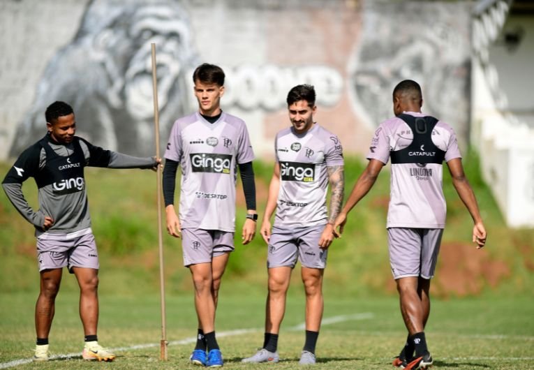 Elenco da Ponte Preta não treina por conta de salários atrasados