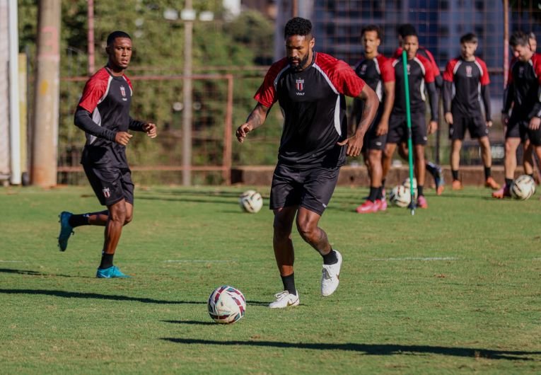 Botafogo-SP tem duelo importante para sair da má fase na Série B